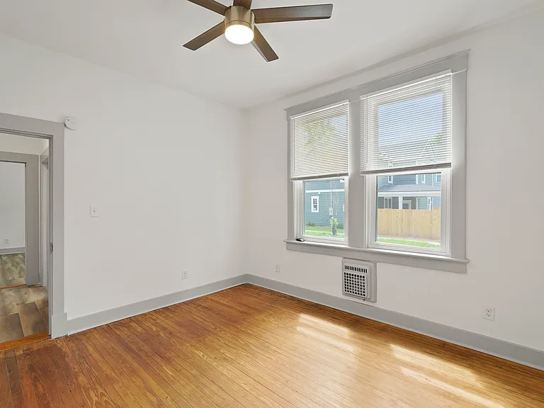 902 E Bolton St #A — Photo 49