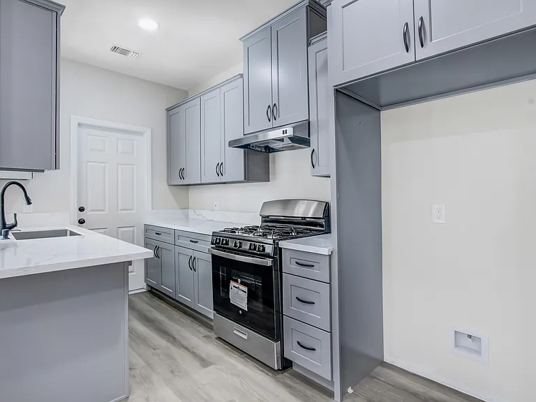 13046 Arapaho Rd — Photo 5