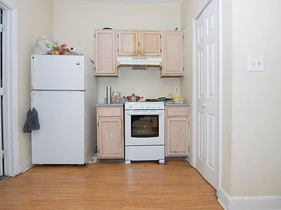 2nd image of 891 Huntington Ave APT 5
