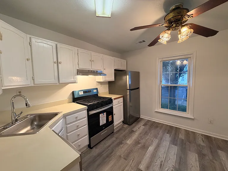 8642 Sumter Ct — Photo 4