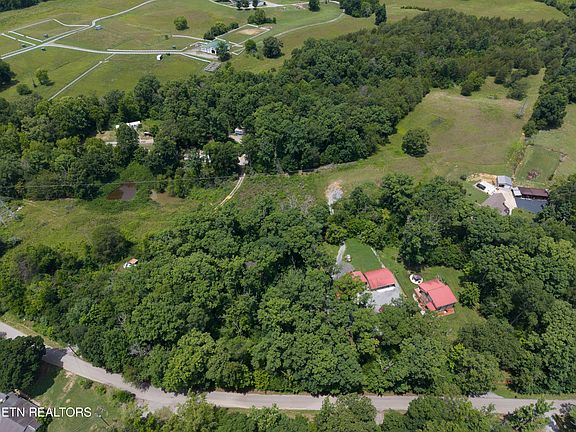 4th image of 1919 Reagan Mill Rd