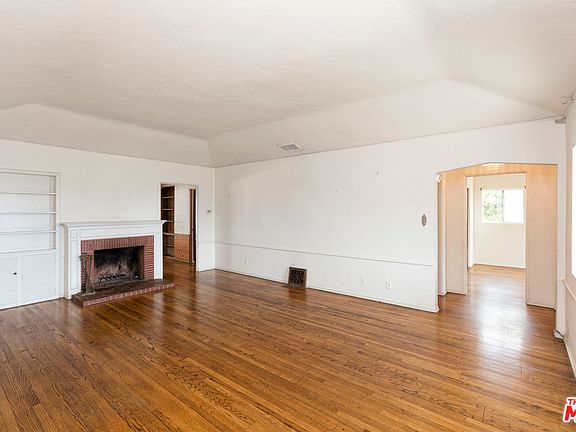 3rd image of 1635 Bryn Mawr Ave