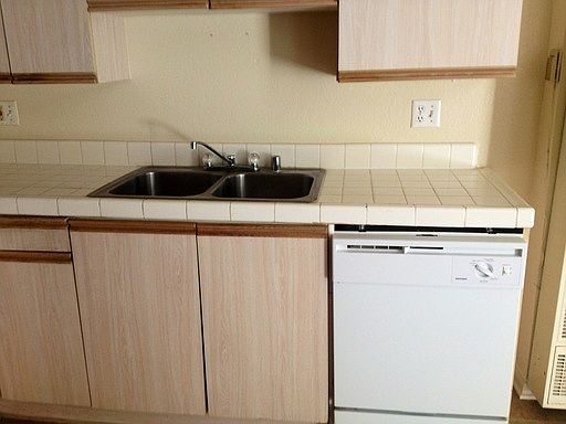 2nd image of 934 N Cedar St APT 22