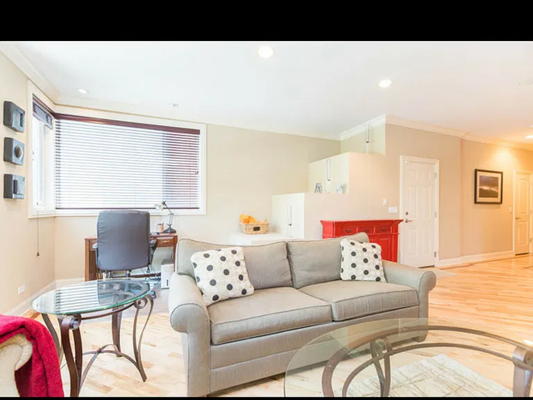 1523 W Huron St #2 — Photo 3
