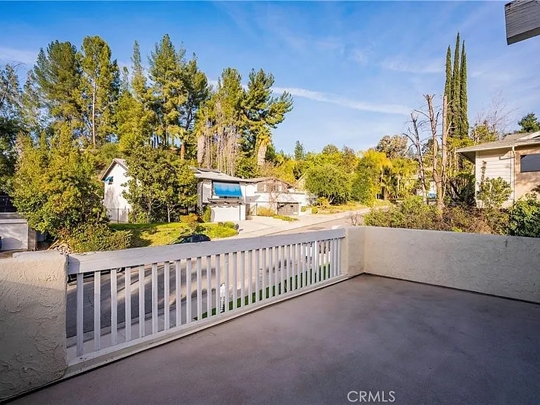 22840 Sparrowdell Dr — Photo 4