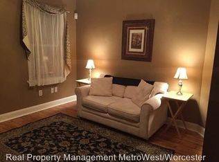 89 N Main St, Whitinsville, MA 01588