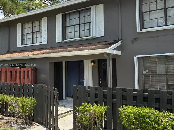 5023 Society Pl E APT I, West Palm Beach, FL 33415