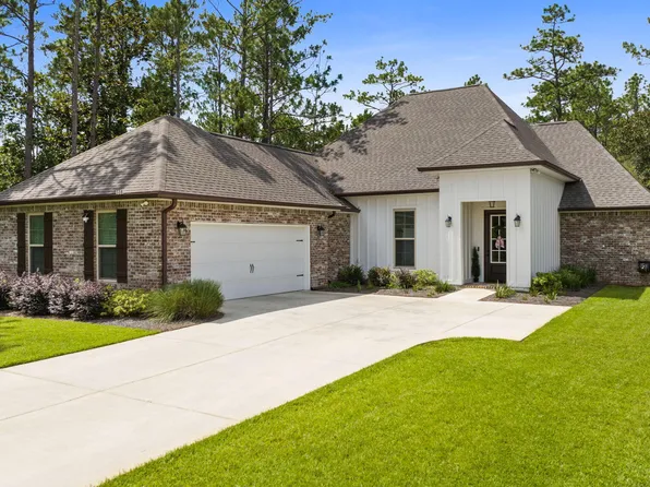 518 E Tweet St, Freeport, FL 32439