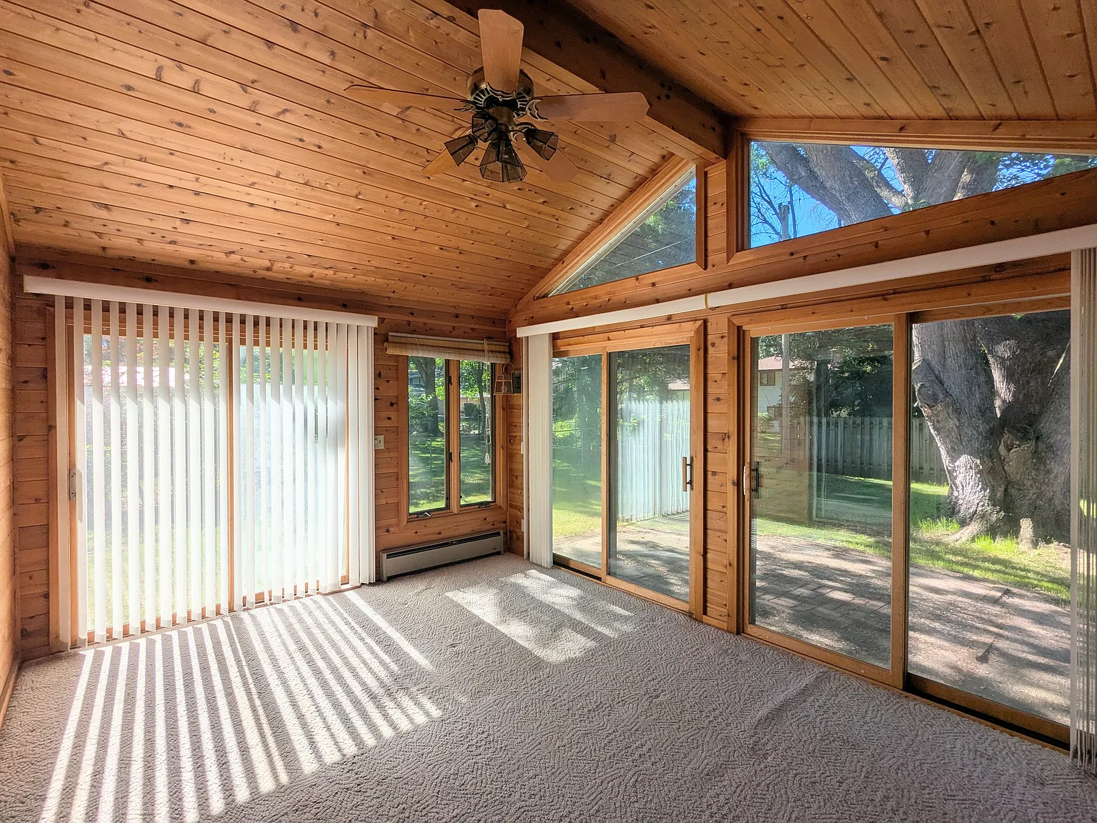 3 bed, 1300 sqft, $2,395 — Photo 4