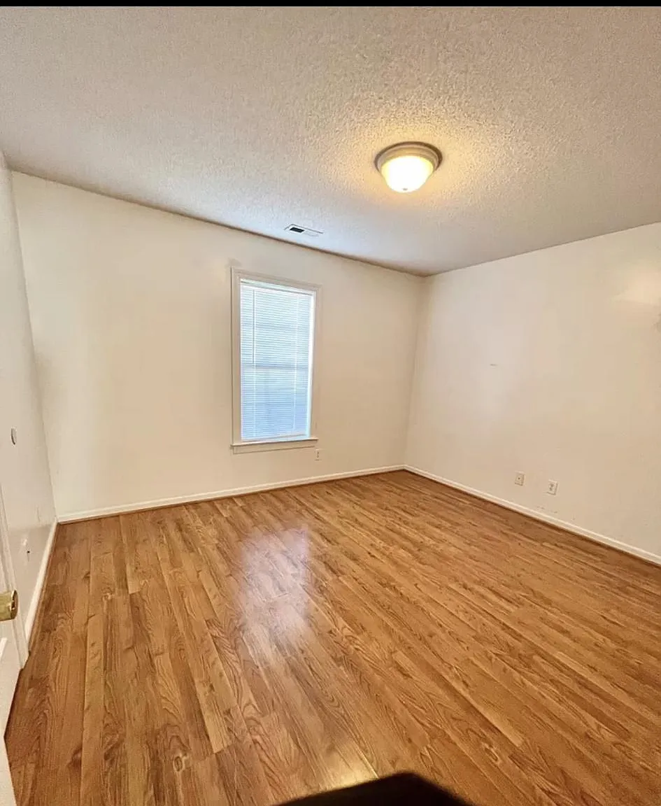 1128 Nicklaus Dr — Photo 1