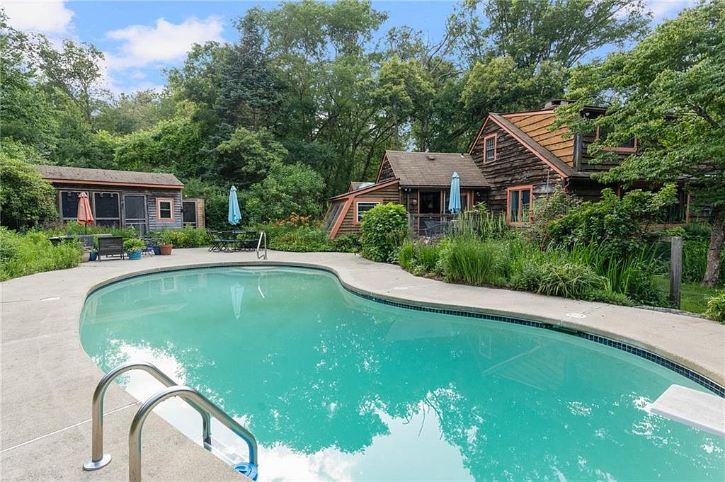 33 Johnson Rd, Foster, RI 02825 MLS 1339058 Zillow