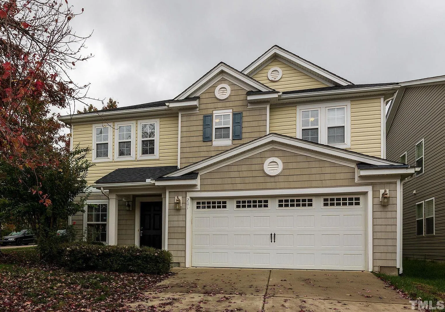 4 bed, 2.5 bath, 3020 sqft, $2,695 — Photo 1