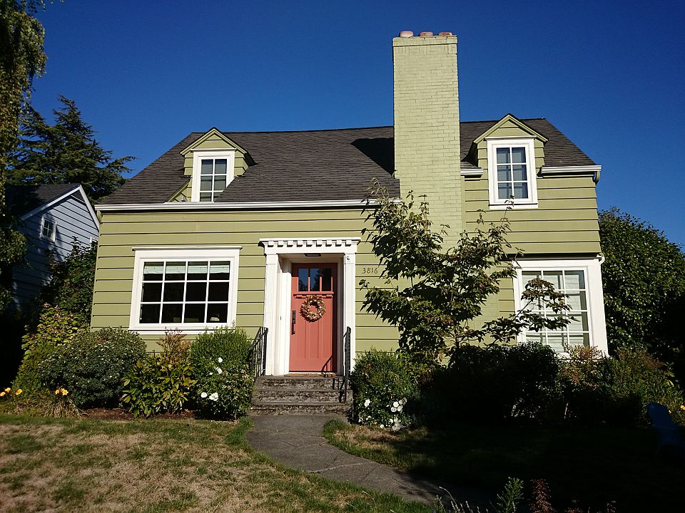 2nd image of 3816 41st Ave NE