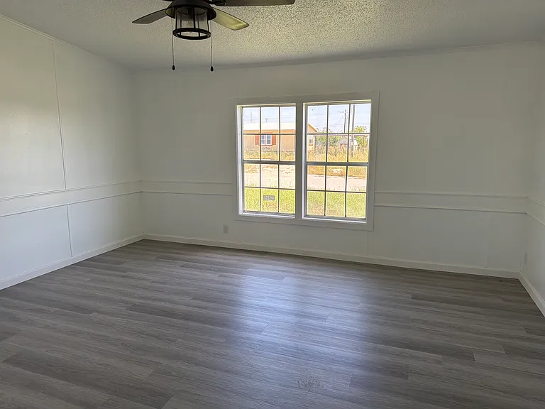 3957 FM 2331 — Photo 29