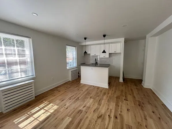 736 N Ter, Philadelphia, PA