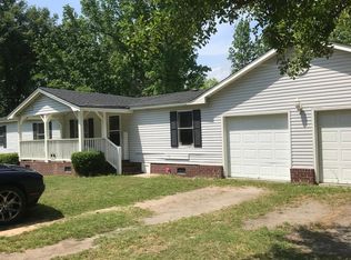 806 Root Branch Rd, Pineville, SC 29468