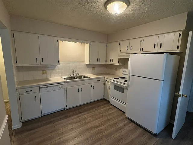 2 bed, $1,375 — Photo 4