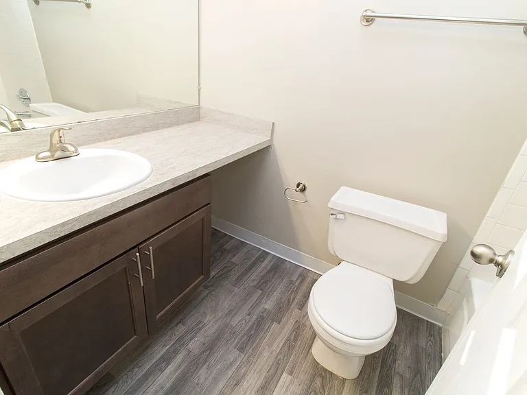 Boulevard Apartments — Photo 22