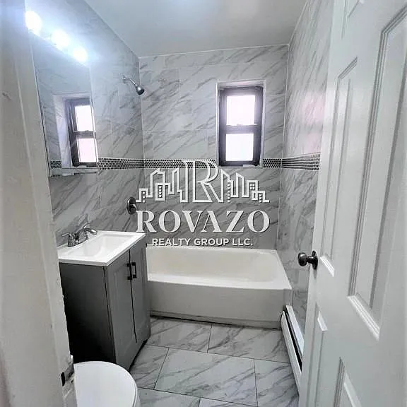 130 Chancellor Ave #3FF — Photo 2