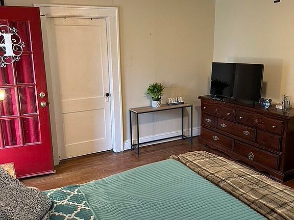 4th image of 1113 Clingman Street