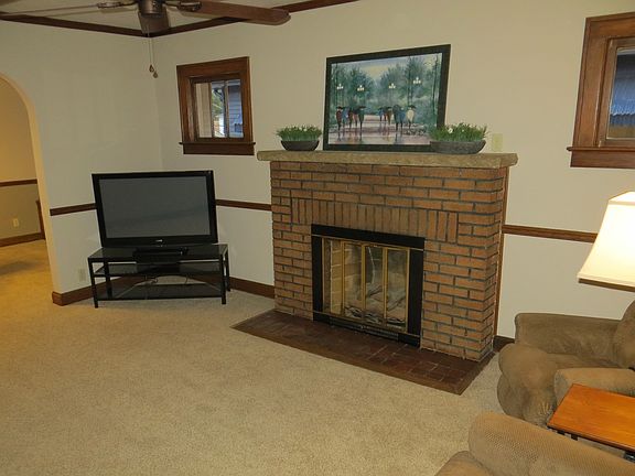 4th image of 2028 Sandusky Ave
