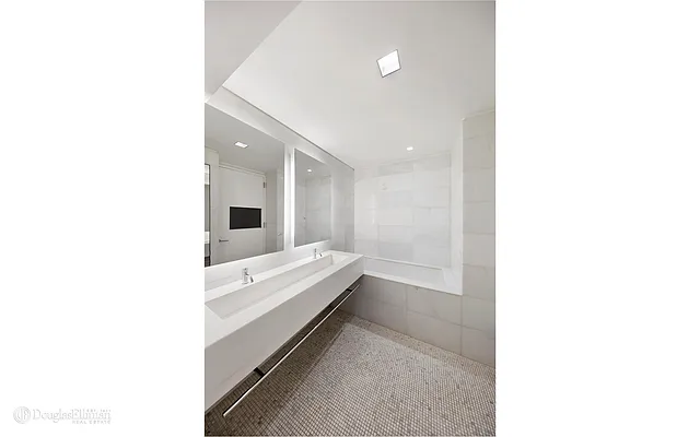 Rented by Douglas Elliman | media 24