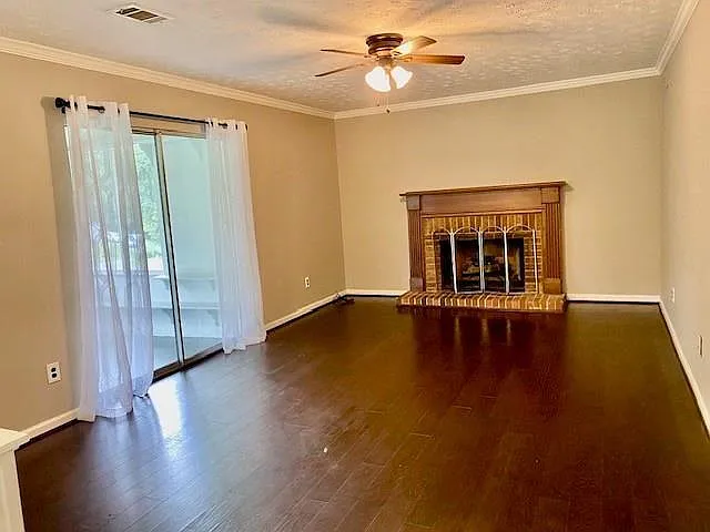 2121 Heritage Trace Dr — Photo 9