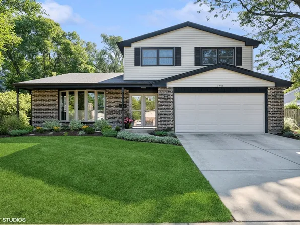 3307 N Page St, Arlington Heights, IL 60004