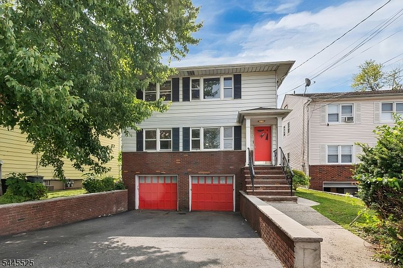 1st image of 1017 Burnet Ave