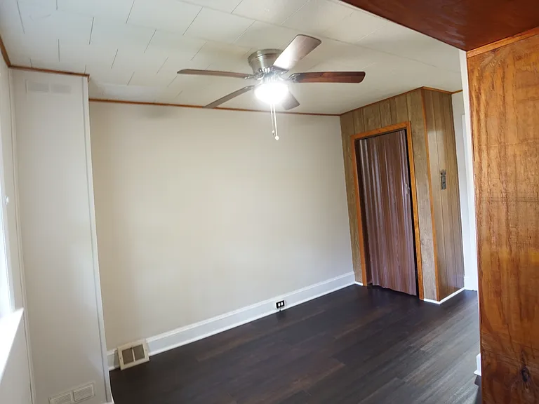 748 W Lincoln Hwy — Photo 9