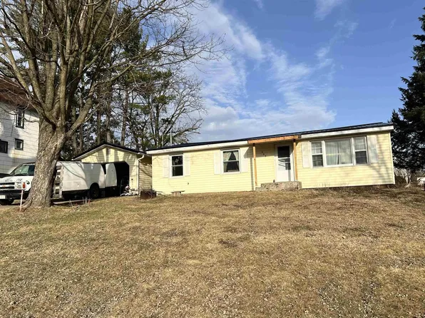 665 South Court Street, Platteville, WI 53818