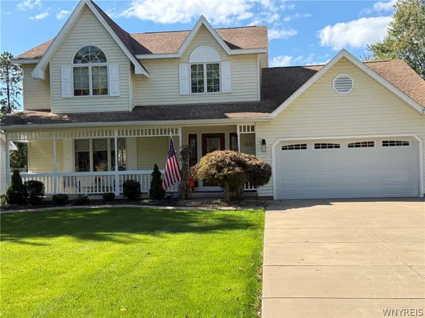 9030 Joyce Ln, Angola, NY 14006