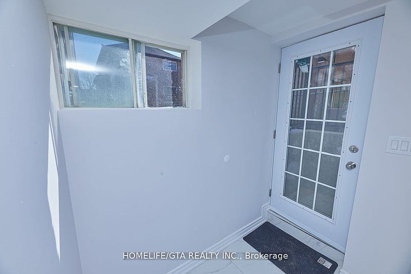 Ajax House for rent - 2 Bedrooms — photo 12