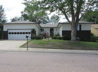 2404 Providence Cir, Colorado Springs, CO 80909