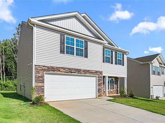 3rd image of 3122 Mallory Dr
