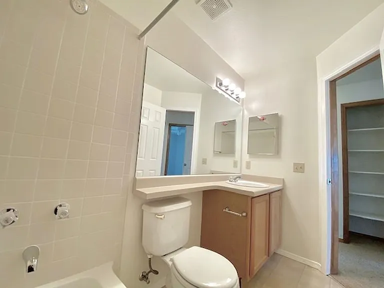 8065 Vectra Dr — Photo 38
