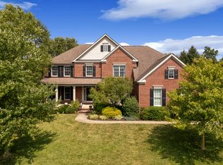 935 Westlake Hills Dr, Columbus, IN 47201
