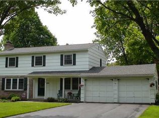 75 Conmar Dr, Irondequoit, NY 14609