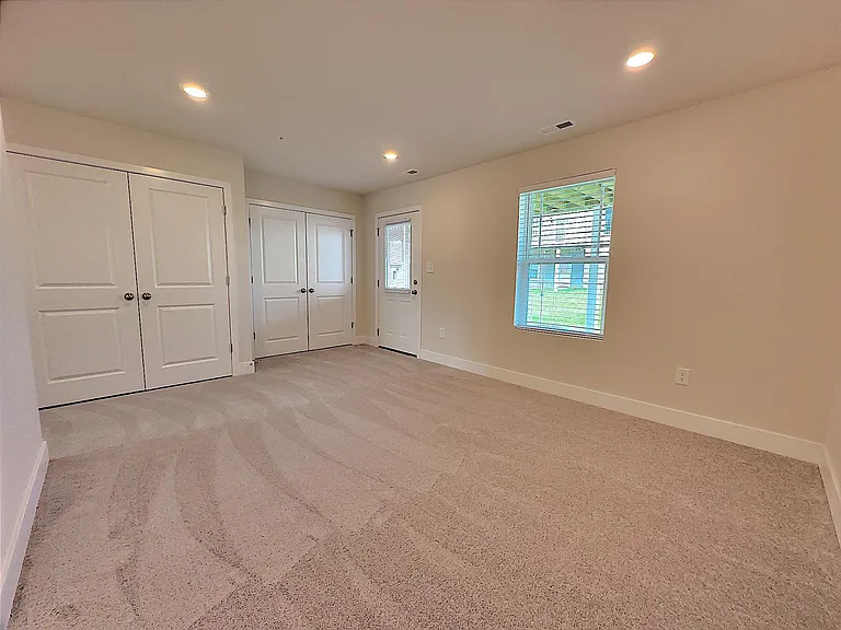1710 Huber Rd — Photo 6