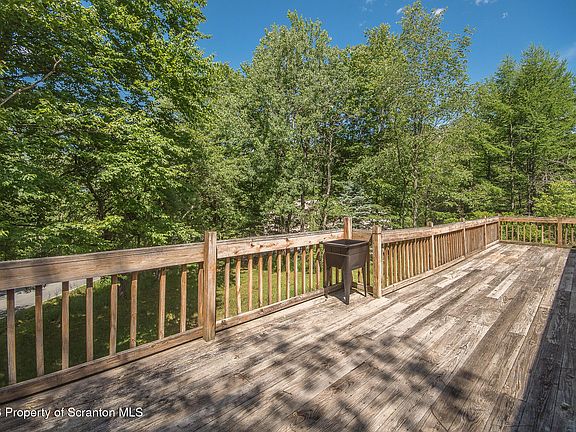 4th image of 12 Lake Dr