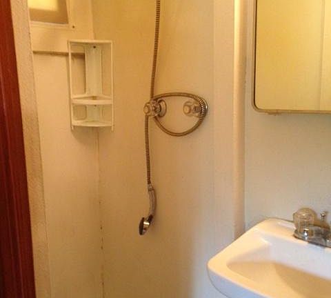 4th image of 2447 Guilford St #2