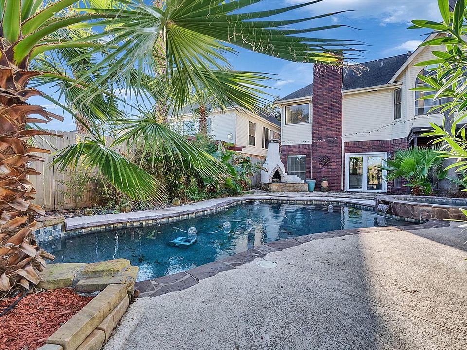 1st image of 114 Bayou Bend Dr