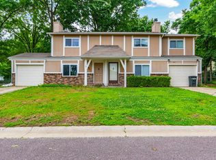 2411 S Kendallwood Rd, Columbia, MO 65203