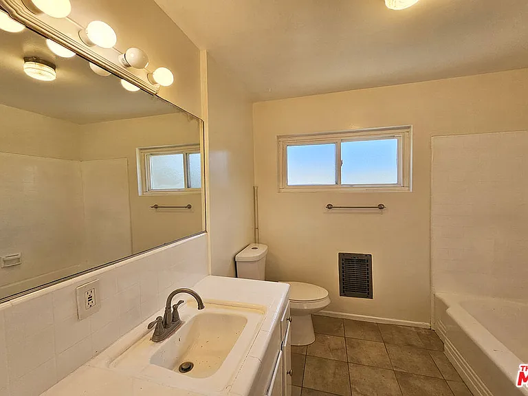 3700 Glenwood Ave — Photo 25