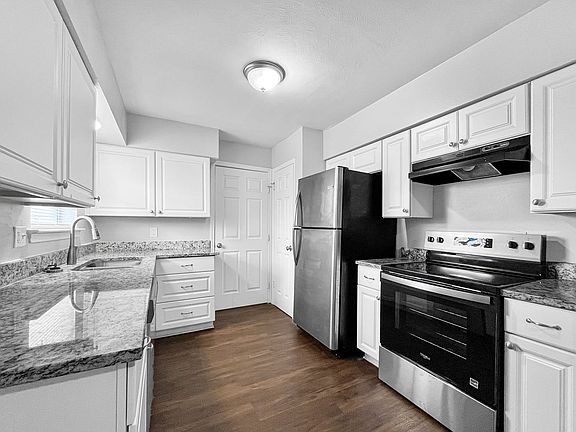 4th image of 3025 Hula Dr