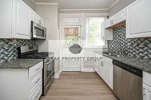 2317 Stratford Ave Photo 1