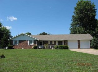 418 Harris Ln, Lebanon, MO 65536