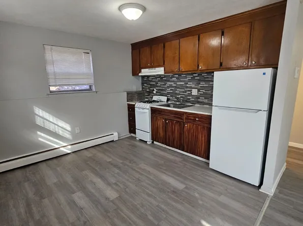 1222 Stanley St #1B, New Britain, CT 06051