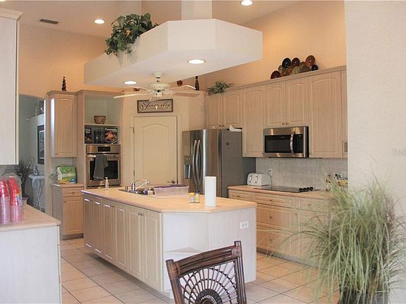 2nd image of 1652 Palmetto Palm Way