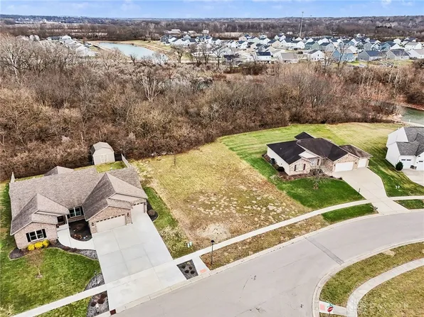 7548 Timber Valley Dr, Franklin, OH 45005